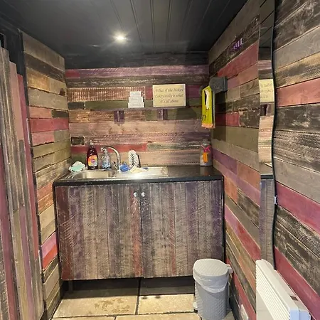 Rhodes To Serenity - Mermaid Shepherds Hut Stoke-on-Trent Exterior photo