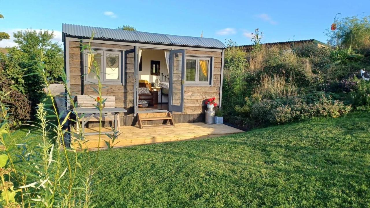 Rhodes To Serenity - Mermaid Shepherds Hut Holiday home *